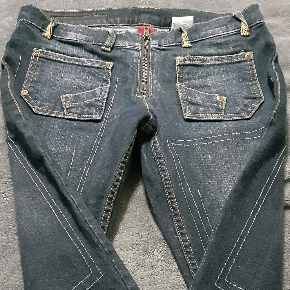 Divided jeans